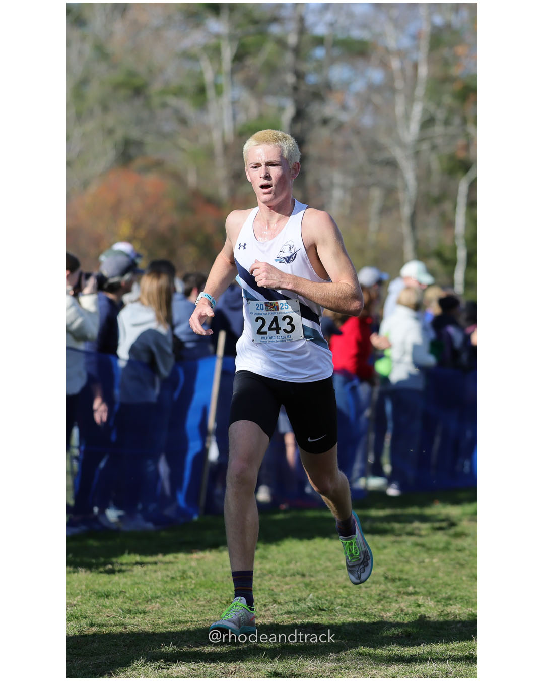 Xander Gordon, Yarmouth High School, P179, 18:46.80 - New England Cross Country State Championship - Thetford Vt - November 8, 2025 File: ./dir-2-Boys-Championship/251108-2025-New England-Cross-Country-Championships-Thetford-VT-704-296A2000.jpg Xander Gordon, Yarmouth High School, P179, 18:46.80 - New England Cross Country State Championship - Thetford Vt - November 8, 2025 – 2025…